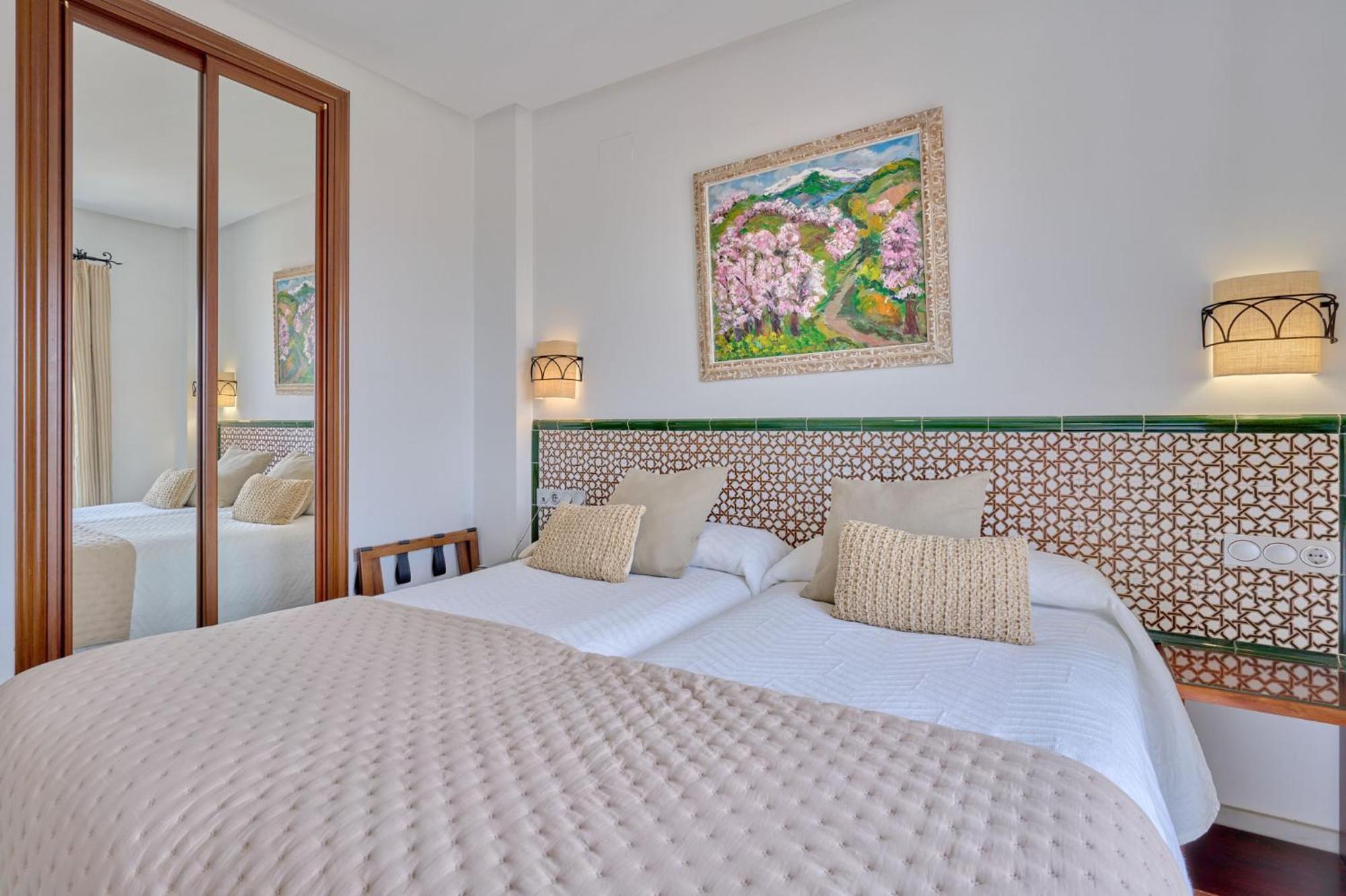 Superior Twin Room City View